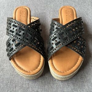 Bella Vita Exa-Italy Wedge Sandal, Black Leather, 7.5 Wide